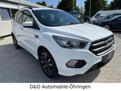 Weiß Gebraucht 2018 Ford Kuga ST-Line SUV | 15.990 € (Etwas zu teuer)
