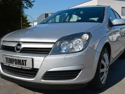 Silber Gebraucht 2005 Opel Astra Edition Limousine | 2.890 € (Fairer Preis)