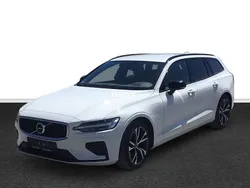 Weiß Gebraucht 2020 Volvo V60 R-Design Kombi | 30.214 € (Guter Preis)