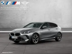 Grau Neu 2025 BMW 120 M Sport Kleinwagen | 47.400 € (Teuer)