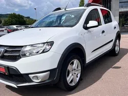Weiß Gebraucht 2015 Dacia Sandero Prestige Kleinwagen | 7.900 € (Fairer Preis)