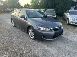 Grau Gebraucht 2012 Lexus CT200h Luxury Line Limousine | 9.990 € (Guter Preis)