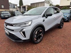 Rafale grau Neu 2025 Renault Captur Techno SUV | 25.280 € (Etwas zu teuer)