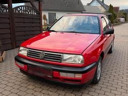Rot Gebraucht 1994 VW Vento Limousine | 5.500 €