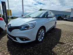 Weiß Gebraucht 2018 Renault Scénic IV Experience Van / Kleinbus | 10.990 € (Fairer Preis)