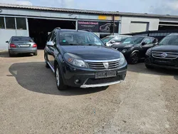 Grau Gebraucht 2012 Dacia Sandero Stepway Kleinwagen | 2.900 €