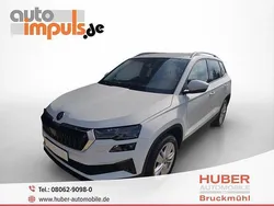 Moonwhite (2y2y) Gebraucht 2024 Skoda Karoq Selection SUV | 30.190 € (Guter Preis)