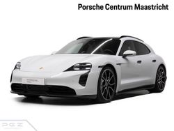 Weiß Gebraucht 2024 Porsche Taycan Sport Turismo Limousine | 87.750 €