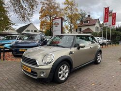 Grau Gebraucht 2009 Mini Cooper D Business Kleinwagen | 4.300 € (Fairer Preis)