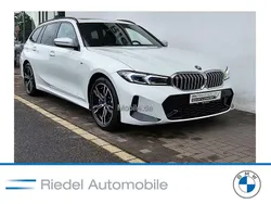 Weiß Gebraucht 2024 BMW 330e M Sport Kombi | 48.990 € (Etwas zu teuer)