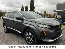 Grau Gebraucht 2022 Peugeot 5008 Allure Van / Kleinbus | 14.900 € (Guter Preis)