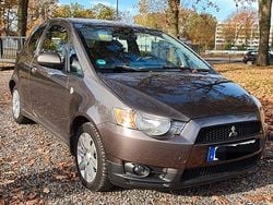 Braun Gebraucht 2013 Mitsubishi Colt Kleinwagen | 2.300 € (Fairer Preis)