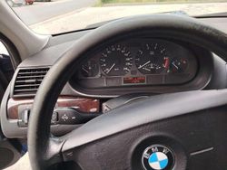 Blau Gebraucht 2002 BMW 318 Kombi | 2.000 € (Fairer Preis)