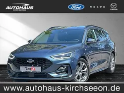 Chromablau (blau) Gebraucht 2023 Ford Focus ST-Line Kombi | 25.900 € (Guter Preis)