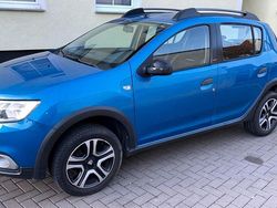 Blau Gebraucht 2018 Dacia Sandero Stepway Limousine | 7.290 € (Guter Preis)