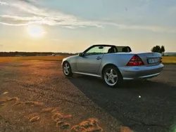 Silber Gebraucht 2000 Mercedes SLK320 Cabrio | 7.200 € (Etwas zu teuer)