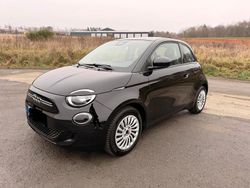 Schwarz Gebraucht 2022 Fiat 500e Action Kleinwagen | 12.200 € (Superpreis)