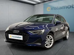 Blau Gebraucht 2024 Audi A3 Sportback Limousine | 34.499 € (Fairer Preis)