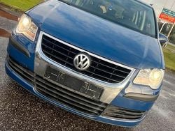 Blau Gebraucht 2007 VW Touran Van / Kleinbus | 4.700 € (Fairer Preis)