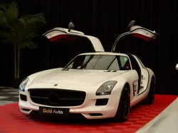 Weiß Gebraucht 2011 Mercedes SLS AMG AMG | 218.000 € (Fairer Preis)