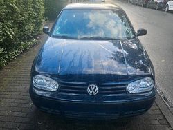 Blau Gebraucht 2002 VW Golf IV Basis Kleinwagen | 3.999 € (Teuer)