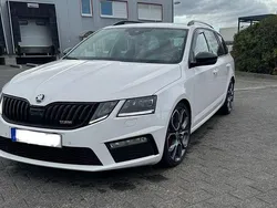 Weiß Gebraucht 2017 Skoda Octavia RS Kombi | 18.999 € (Fairer Preis)