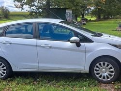 Weiß Gebraucht 2016 Ford Fiesta Trend Kleinwagen | 4.800 € (Guter Preis)