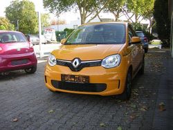 Gelb Gebraucht 2021 Renault Twingo LIMITED Kleinwagen | 10.800 € (Fairer Preis)