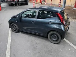 Grau Gebraucht 2019 Toyota Aygo Club Kleinwagen | 9.299 € (Fairer Preis)