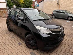 Schwarz Gebraucht 2011 Subaru Trezia Active Kombi | 5.500 € (Guter Preis)