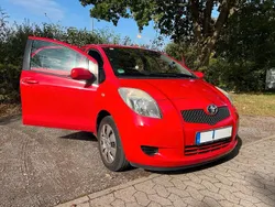 Rot Gebraucht 2007 Toyota Yaris Kleinwagen | 2.900 € (Fairer Preis)