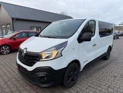 Weiß Gebraucht 2016 Renault Trafic Expression Van / Kleinbus | 17.200 € (Etwas zu teuer)