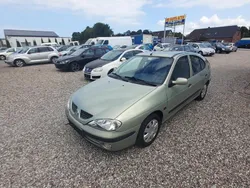 Grau Gebraucht 2002 Renault Mégane II Limousine | 990 € (Guter Preis)