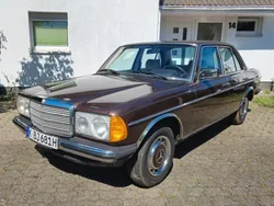 Braun Gebraucht 1982 Mercedes 200 Limousine | 4.900 €