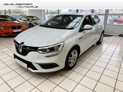 Weiß Gebraucht 2018 Renault Mégane IV Play Limousine | 10.980 € (Fairer Preis)