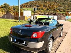 Schwarz Gebraucht 2004 Renault Mégane Cabriolet Cabrio | 1.899 € (Fairer Preis)
