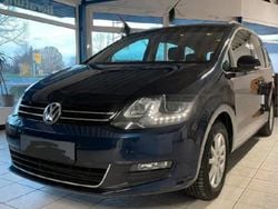 Blau Gebraucht 2017 VW Sharan Van / Kleinbus | 26.000 € (Etwas zu teuer)