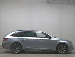 Grau Gebraucht 2019 Skoda Superb SportLine Kombi | 18.780 € (Superpreis)