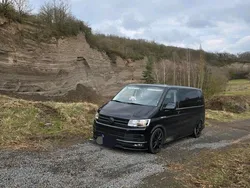 Schwarz Gebraucht 2015 VW T6 Van | 33.500 € (Etwas zu teuer)