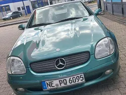 Grün Gebraucht 2003 Mercedes SLK200 Edition Cabrio | 3.800 € (Etwas zu teuer)