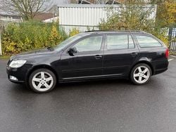 Schwarz Gebraucht 2009 Skoda Octavia Ambiente Kombi | 1.500 € (Superpreis)