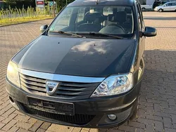 Grau Gebraucht 2012 Dacia Logan Limousine | 2.350 €