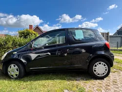 Schwarz Gebraucht 2004 Toyota Yaris Kleinwagen | 1.350 € (Fairer Preis)