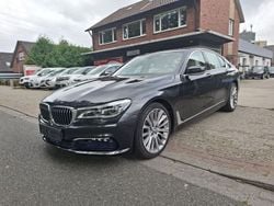 Grau Gebraucht 2016 BMW 730 Sport Line Limousine | 31.990 € (Guter Preis)