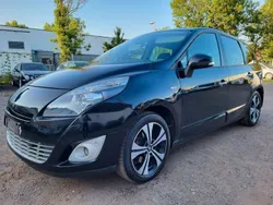 Schwarz Gebraucht 2011 Renault Scénic III Bose Edition Van / Kleinbus | 3.200 € (Guter Preis)