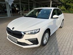 Weiß Gebraucht 2024 Skoda Scala Drive Kleinwagen | 19.990 € (Guter Preis)
