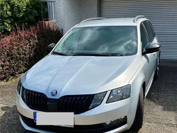 Silber Gebraucht 2019 Skoda Octavia Sport Kombi | 17.000 € (Fairer Preis)