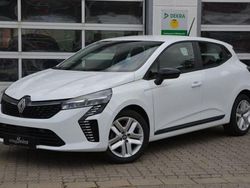 Weiß Gebraucht 2024 Renault Clio V Evolution Kleinwagen | 14.950 € (Fairer Preis)