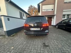 Grau Gebraucht 2017 VW Sharan Comfortline Van / Kleinbus | 21.000 € (Fairer Preis)