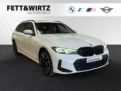 Alpinweiss Gebraucht 2024 BMW 330e M Sport Kombi | 53.888 € (Teuer)